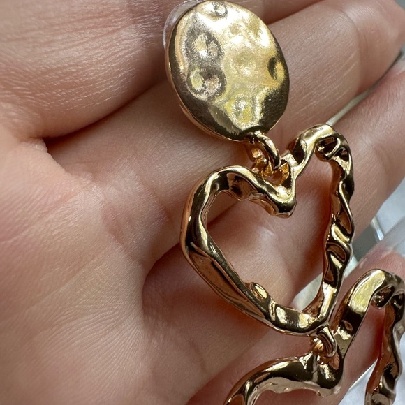 Very beautiful cull Gold Heart Drop Earrings - Picture 5 of 8